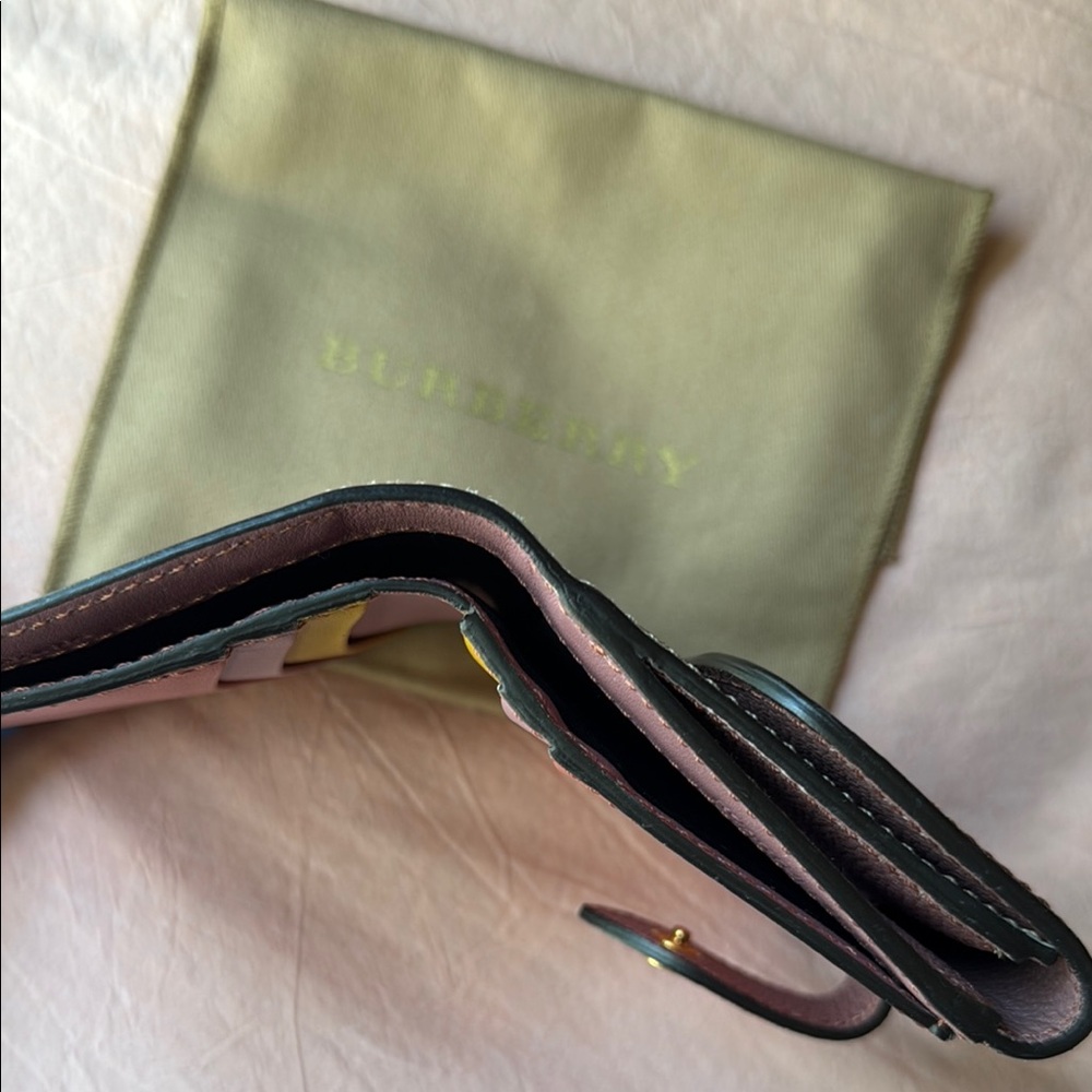Burberry Compact Wallet - Picture 10 of 10